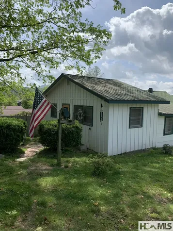 435 Hwy 64 West Cashiers NC 28717