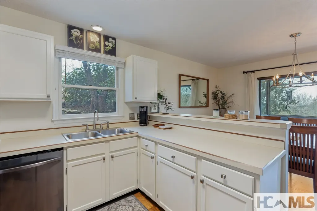 135 Toxaway Views Drive Lake Toxaway NC 28747