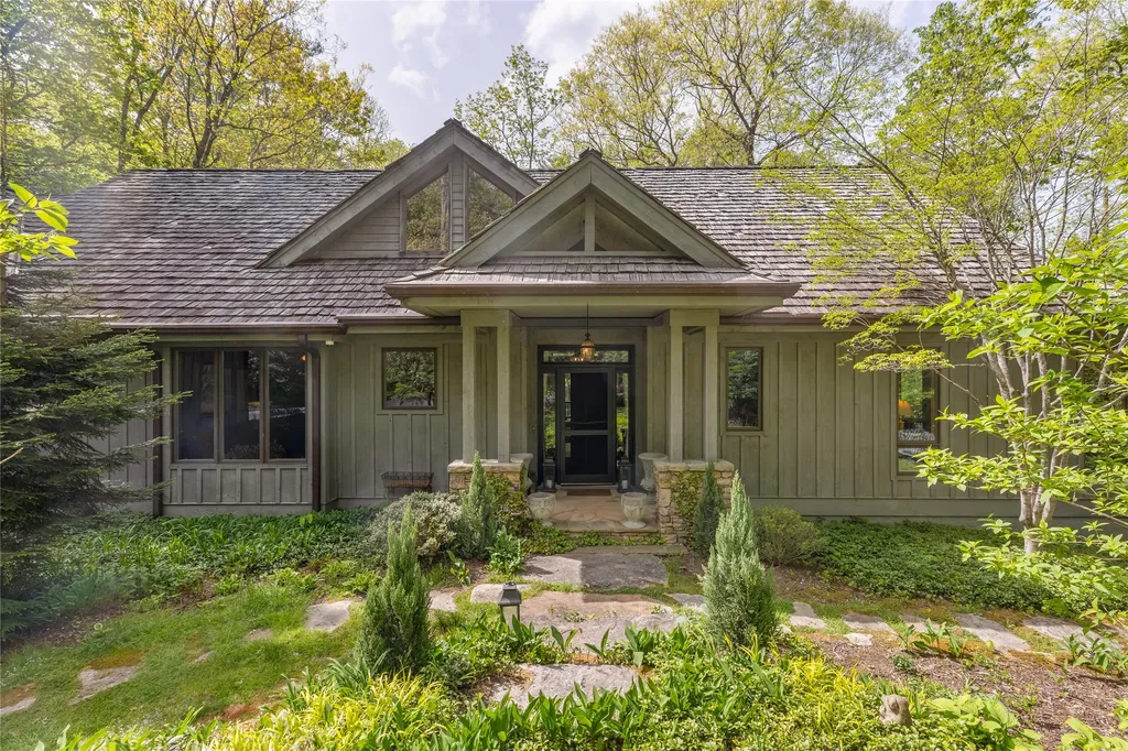 77 Headwater Drive Cashiers NC 28717