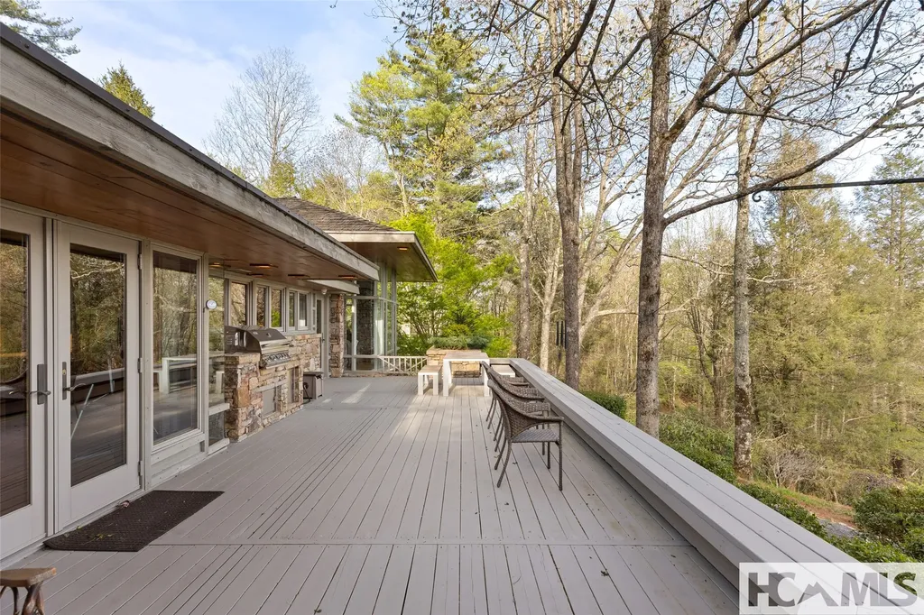 749 Stillmont Circle Cashiers NC 28717