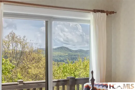 521 Sheepcote Road Cashiers NC 28717