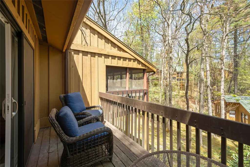 15 Lonely Mountain Drive Sapphire NC 28774