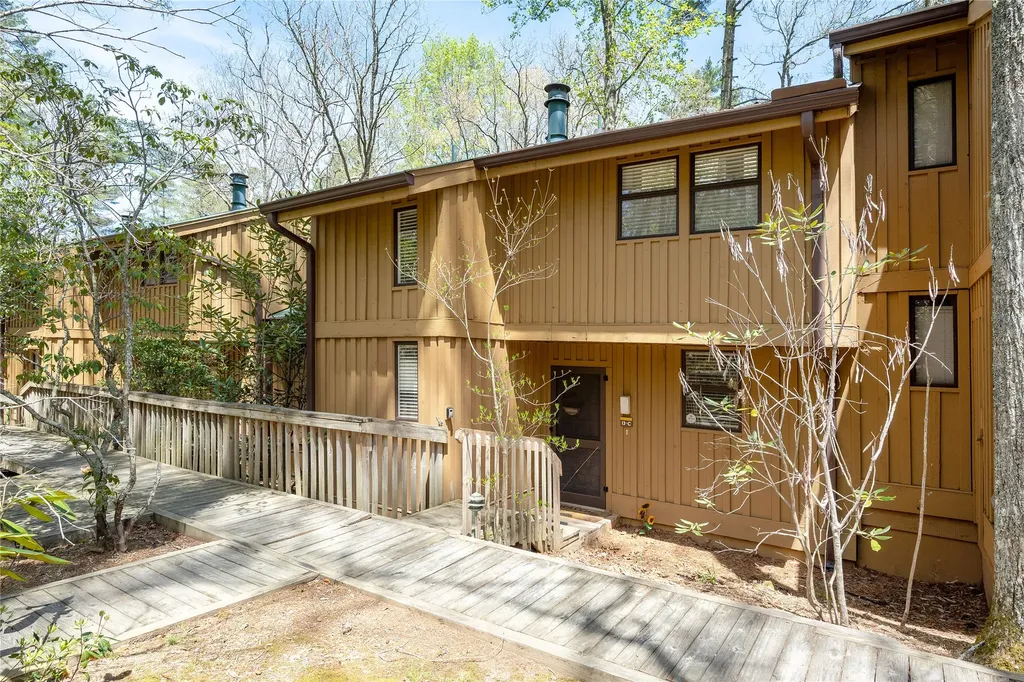 15 Lonely Mountain Drive Sapphire NC 28774