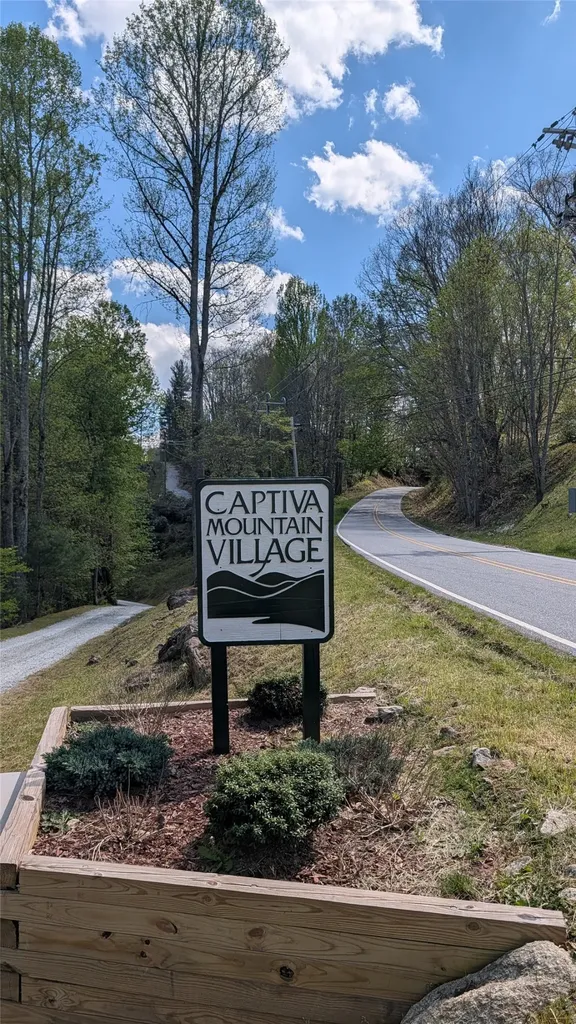 11 Captiva Mountain Drive Cullowhee NC 28723