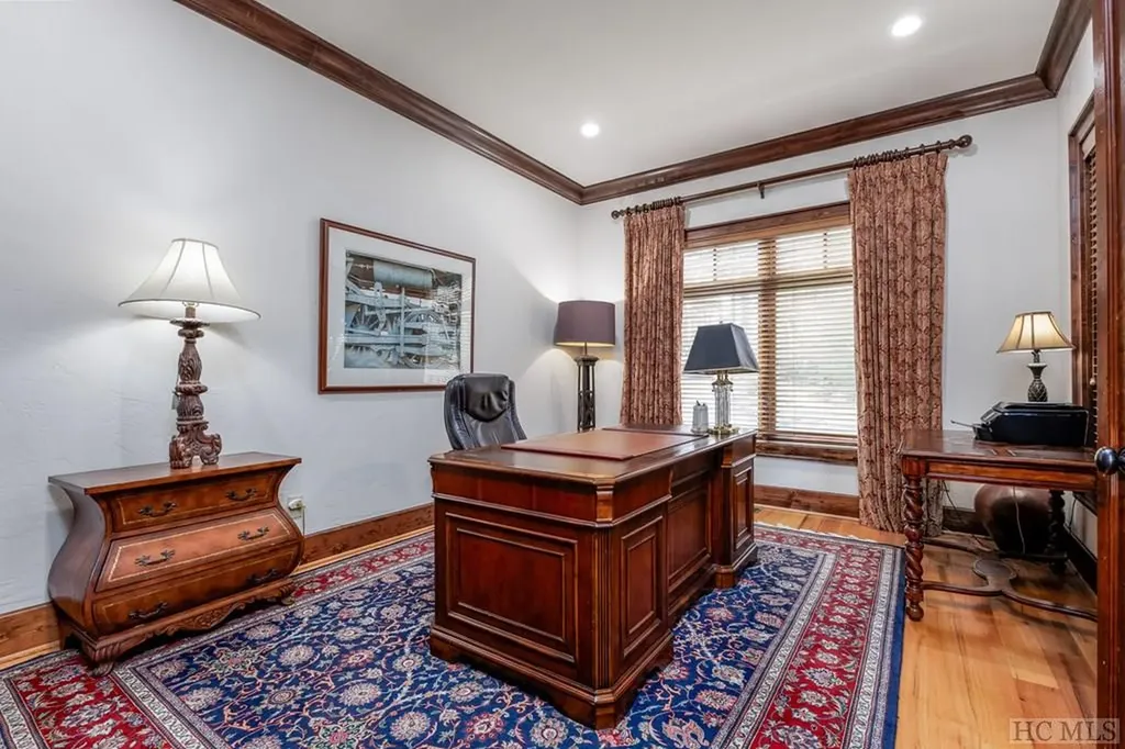 323 Lone Chimney Drive Cashiers NC 28717