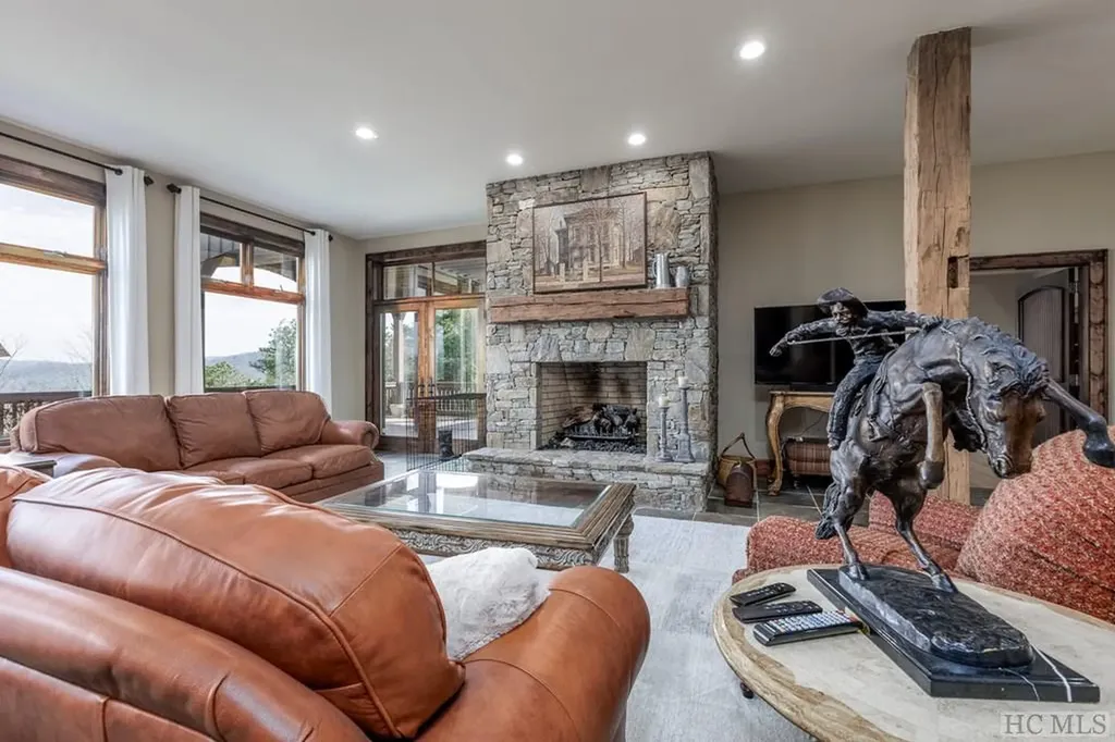 323 Lone Chimney Drive Cashiers NC 28717