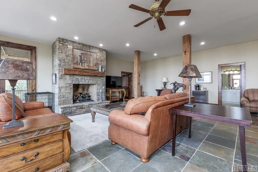 323 Lone Chimney Drive Cashiers NC 28717