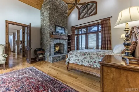 323 Lone Chimney Drive Cashiers NC 28717