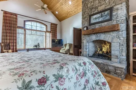 323 Lone Chimney Drive Cashiers NC 28717