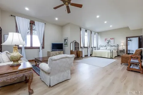 323 Lone Chimney Drive Cashiers NC 28717