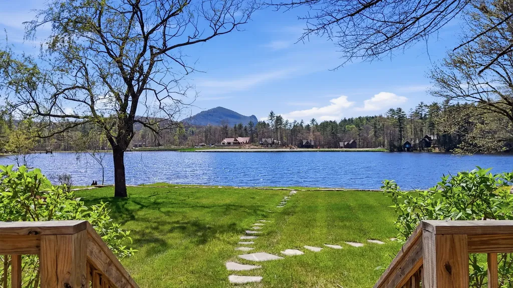 250 Valley Road Cashiers NC 28717