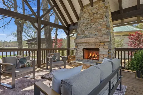 250 Valley Road Cashiers NC 28717