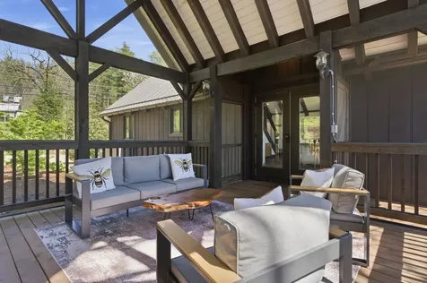 250 Valley Road Cashiers NC 28717