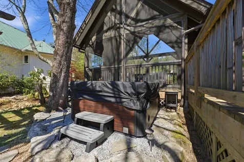 250 Valley Road Cashiers NC 28717