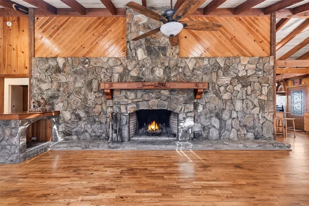 125 Pines Road Scaly Mountain NC 28775