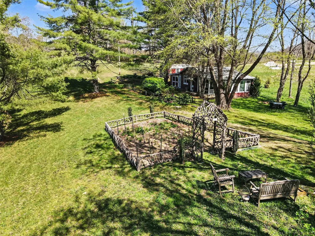 125 Pines Road Scaly Mountain NC 28775