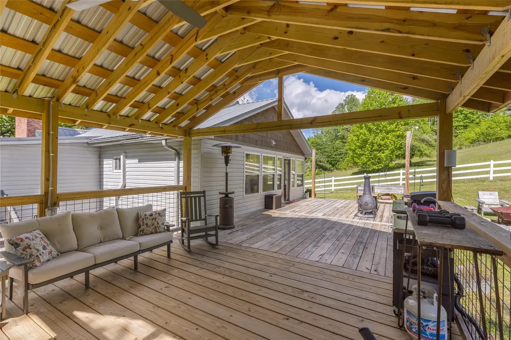 152 Walking Stick Trail Cullowhee NC 28723