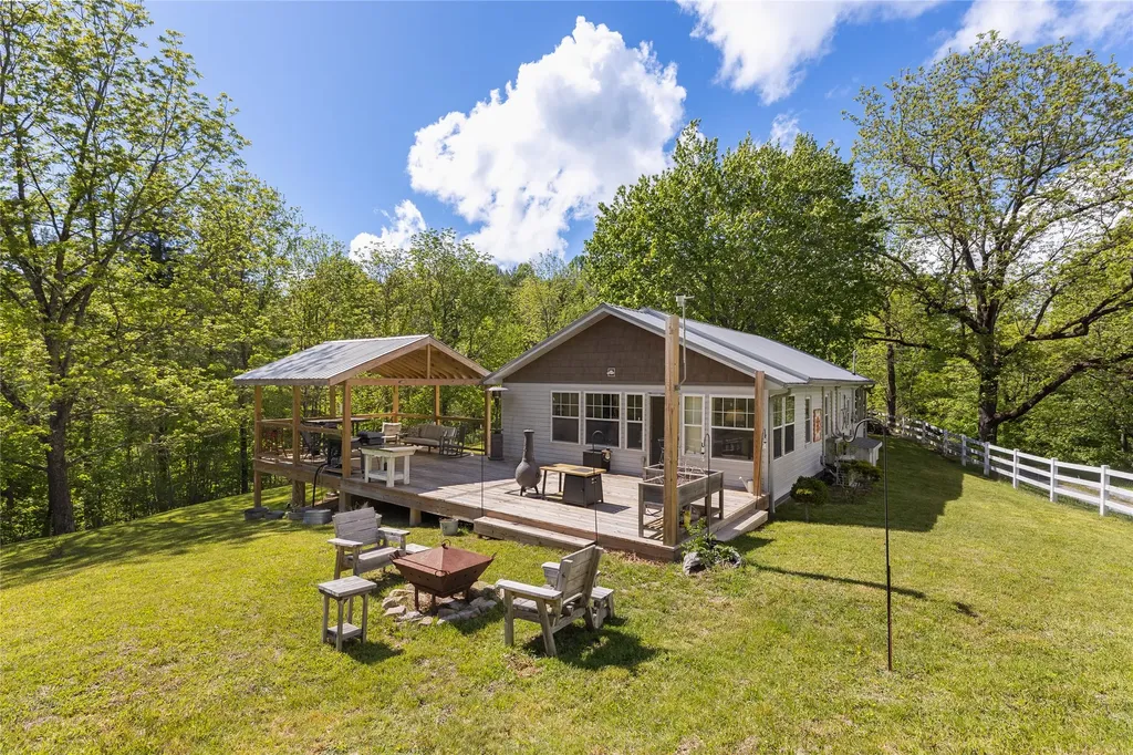 152 Walking Stick Trail Cullowhee NC 28723