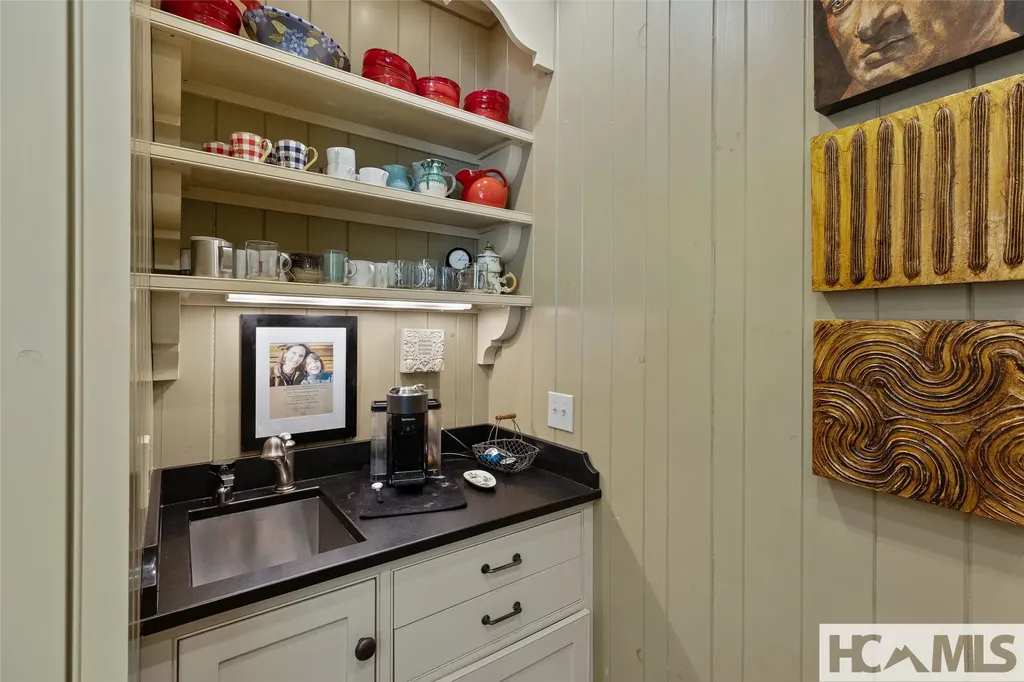 114 Cobb Road Highlands NC 28741