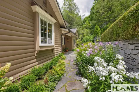 114 Cobb Road Highlands NC 28741