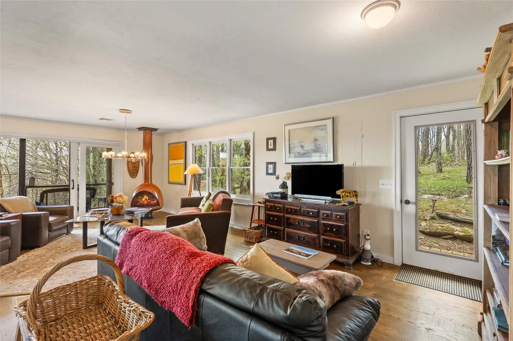 551 Bob Long Mountain Road Scaly Mountain NC 28775
