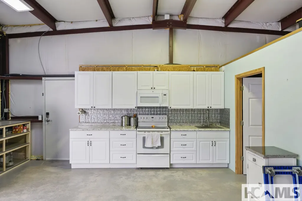 181 Pathkiller Road Lake Toxaway NC 28747