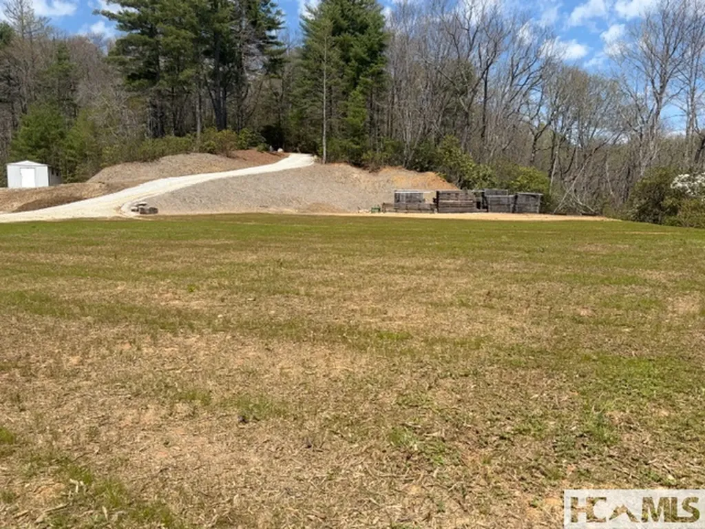 181 Pathkiller Road Lake Toxaway NC 28747
