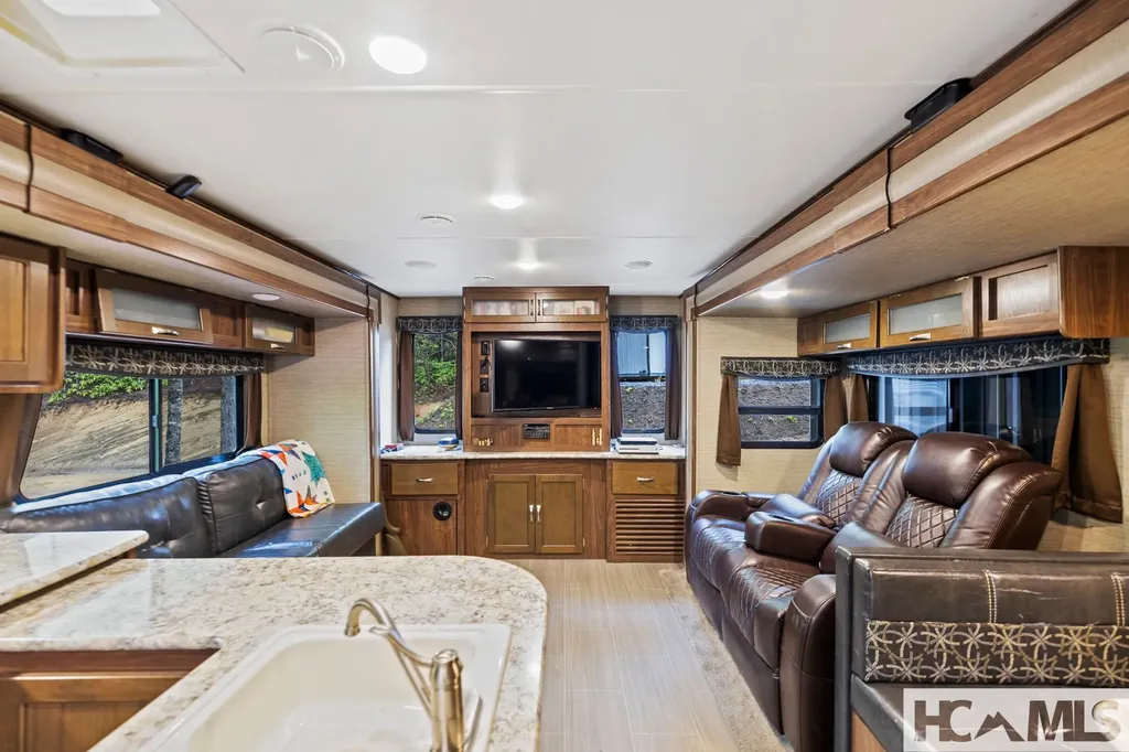 181 Pathkiller Road Lake Toxaway NC 28747