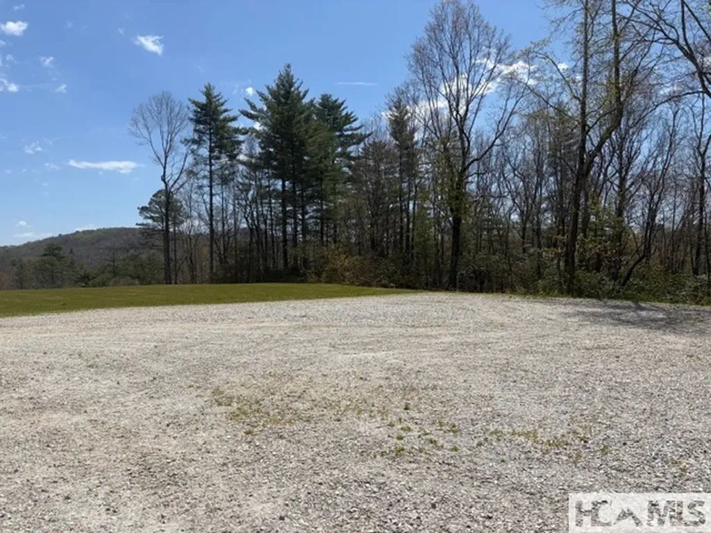 181 Pathkiller Road Lake Toxaway NC 28747