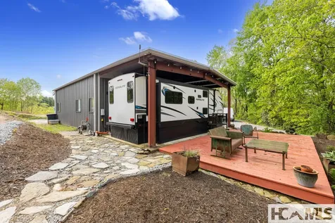 181 Pathkiller Road Lake Toxaway NC 28747