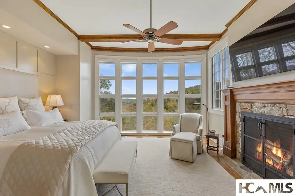 90 Fodderstack Road Highlands NC 28741