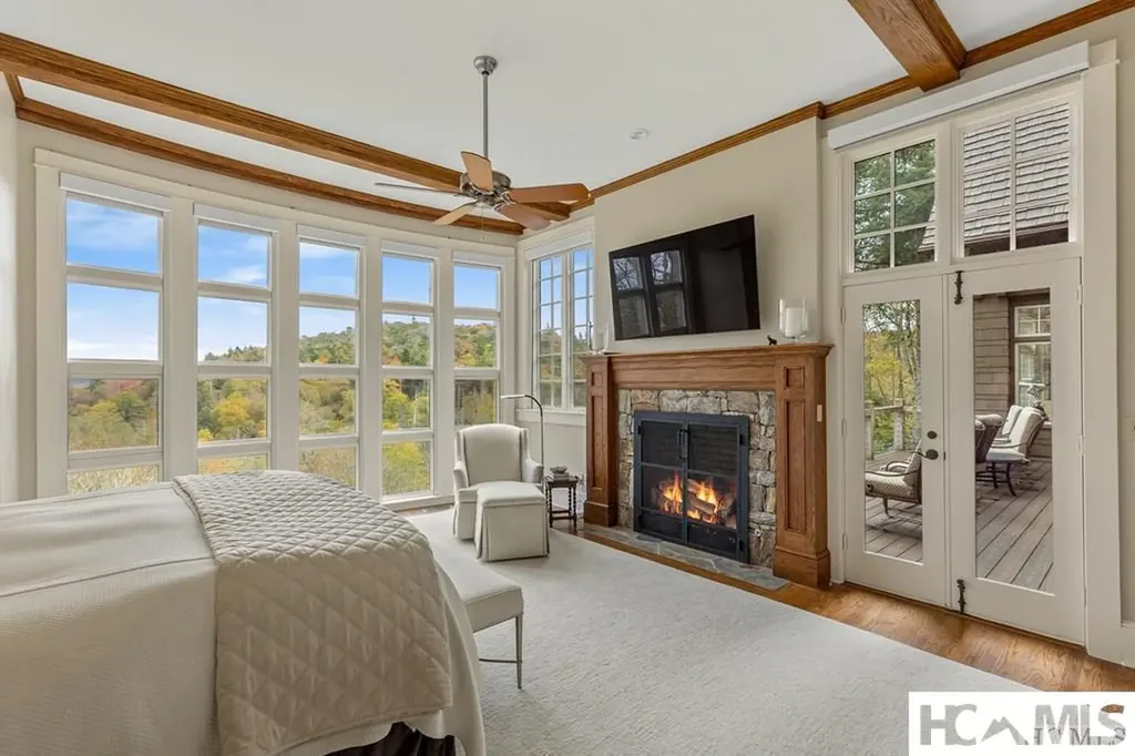 90 Fodderstack Road Highlands NC 28741