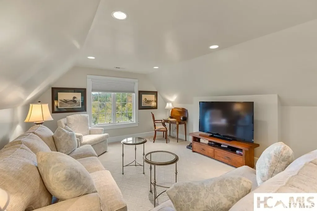 90 Fodderstack Road Highlands NC 28741