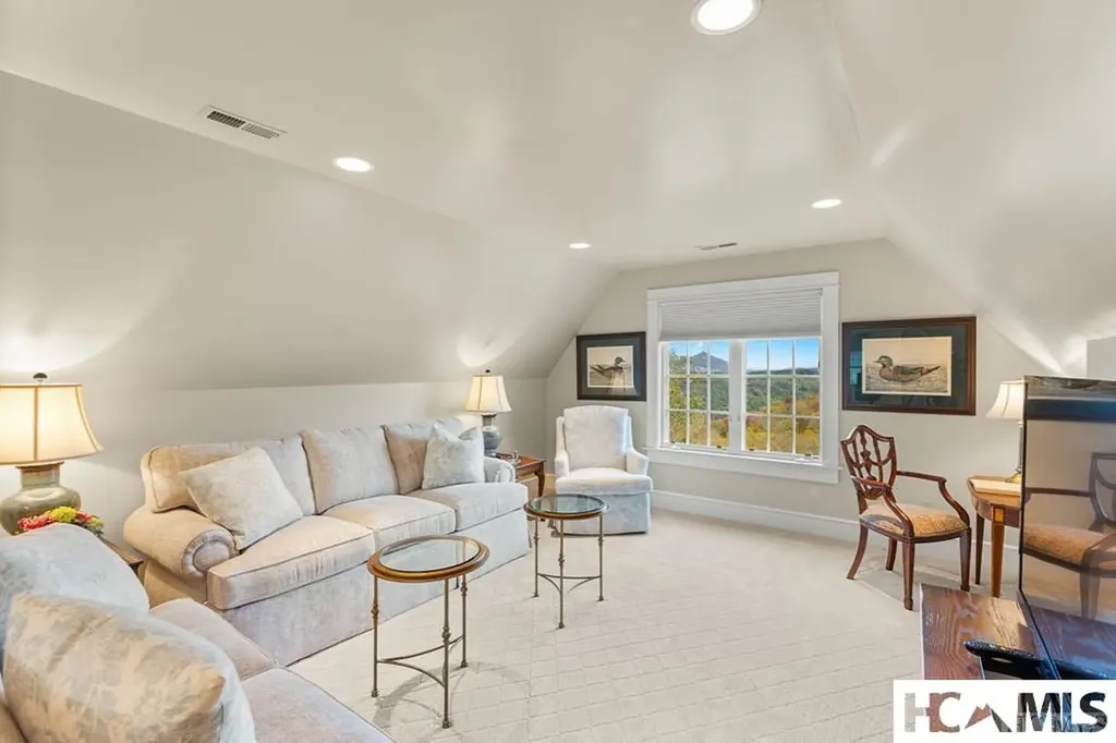 90 Fodderstack Road Highlands NC 28741