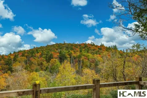 90 Fodderstack Road Highlands NC 28741