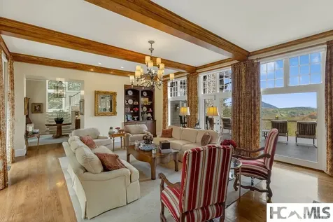 90 Fodderstack Road Highlands NC 28741