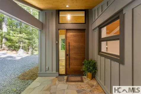 905 Cold Mountain Road Lake Toxaway NC 28747