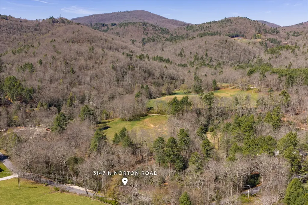 3147 N Norton Road Cullowhee NC 28723