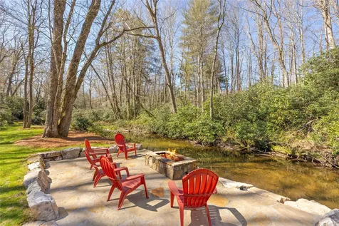 3147 N Norton Road Cullowhee NC 28723
