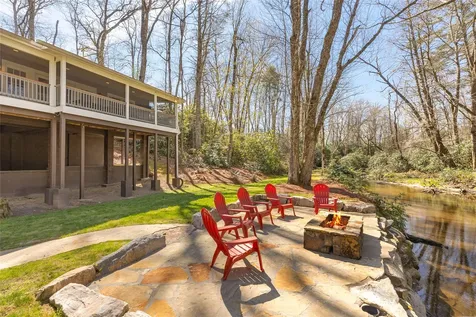 3147 N Norton Road Cullowhee NC 28723