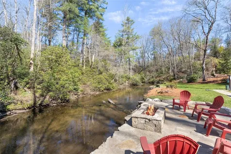 3147 N Norton Road Cullowhee NC 28723