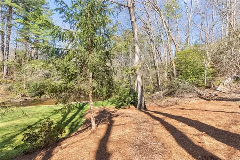 3147 N Norton Road Cullowhee NC 28723
