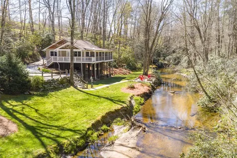 3147 N Norton Road Cullowhee NC 28723