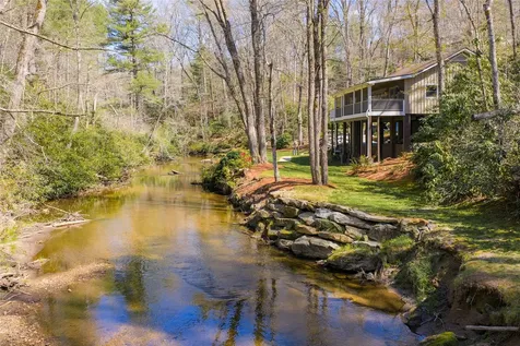 3147 N Norton Road Cullowhee NC 28723