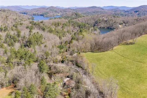 3147 N Norton Road Cullowhee NC 28723