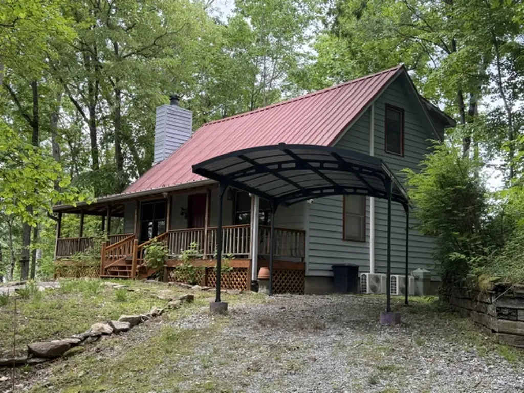 563 Parachute Ridge Glenville NC 28736