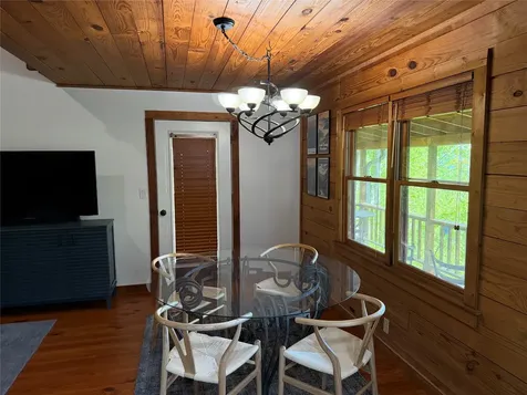 563 Parachute Ridge Glenville NC 28736