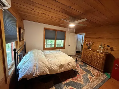 563 Parachute Ridge Glenville NC 28736