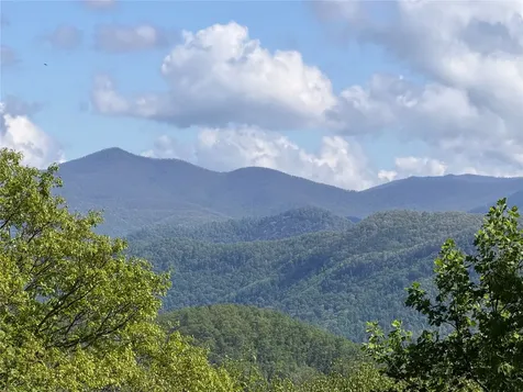 563 Parachute Ridge Glenville NC 28736