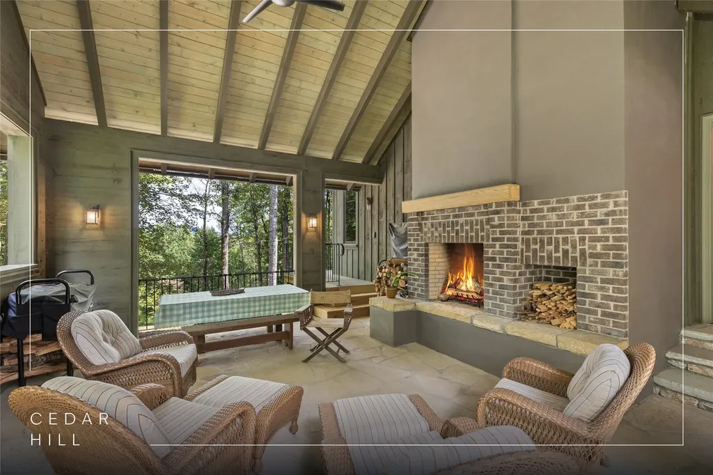 15 E. Ridge Road Cashiers NC 28717